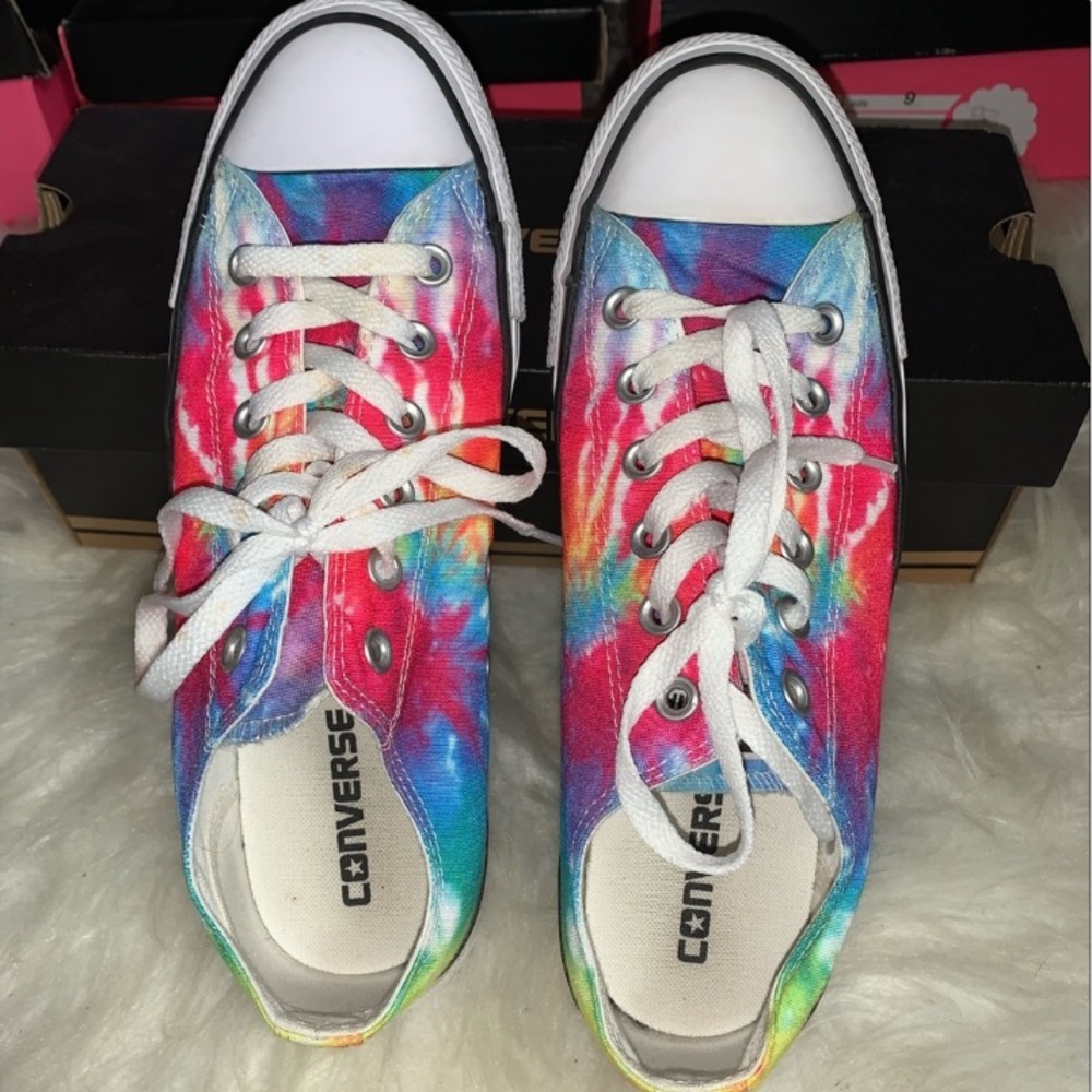 Tie dye Converse women’s shoes